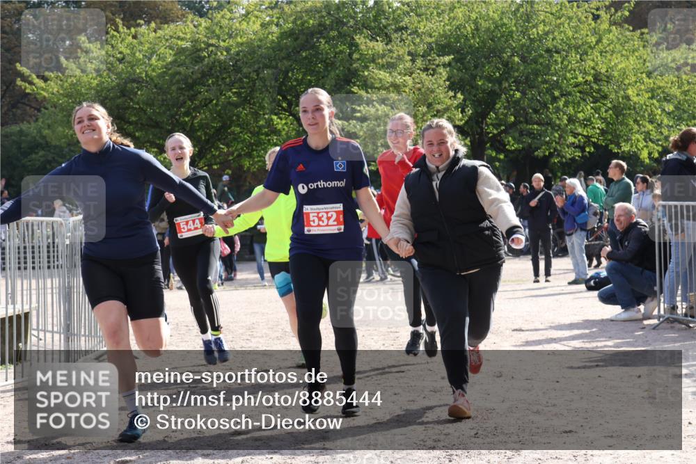 14.09.2025 - Stadtparktriathlon Strokosch-Dieckow http://msf.ph/oto/8885444 14.09.2025 11:07:43 Ziel 532, 533, 544 meine-sportfotos.de