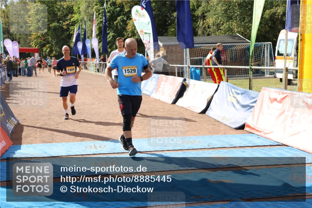 14.09.2025 - Airport Race Strokosch-Dieckow http://msf.ph/oto/8885445 14.09.2025 12:50:27 Ziel 97, 448, 546, 1529, 1750, 1908, 1927 meine-sportfotos.de