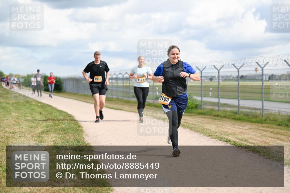 14.09.2025 - Airport Race Dr. Thomas Lammeyer http://msf.ph/oto/8885449 14.09.2025 12:42:07 Laufen 1933, 1101, 2183 meine-sportfotos.de