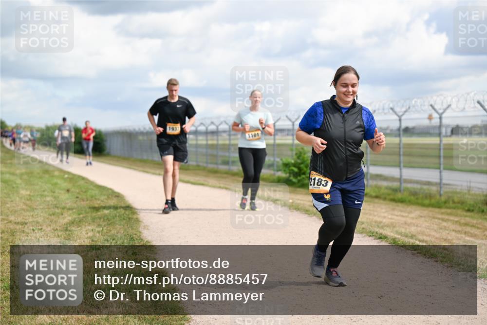 14.09.2025 - Airport Race Dr. Thomas Lammeyer http://msf.ph/oto/8885457 14.09.2025 12:42:07 Laufen 1933, 1101, 2183 meine-sportfotos.de