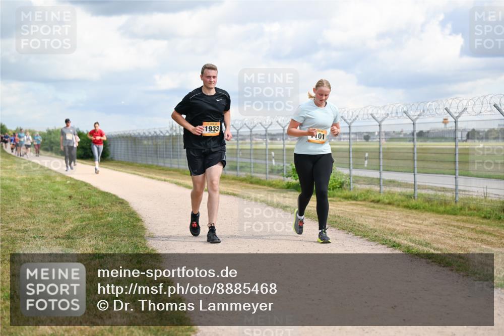 14.09.2025 - Airport Race Dr. Thomas Lammeyer http://msf.ph/oto/8885468 14.09.2025 12:42:09 Laufen 1933, 101 meine-sportfotos.de
