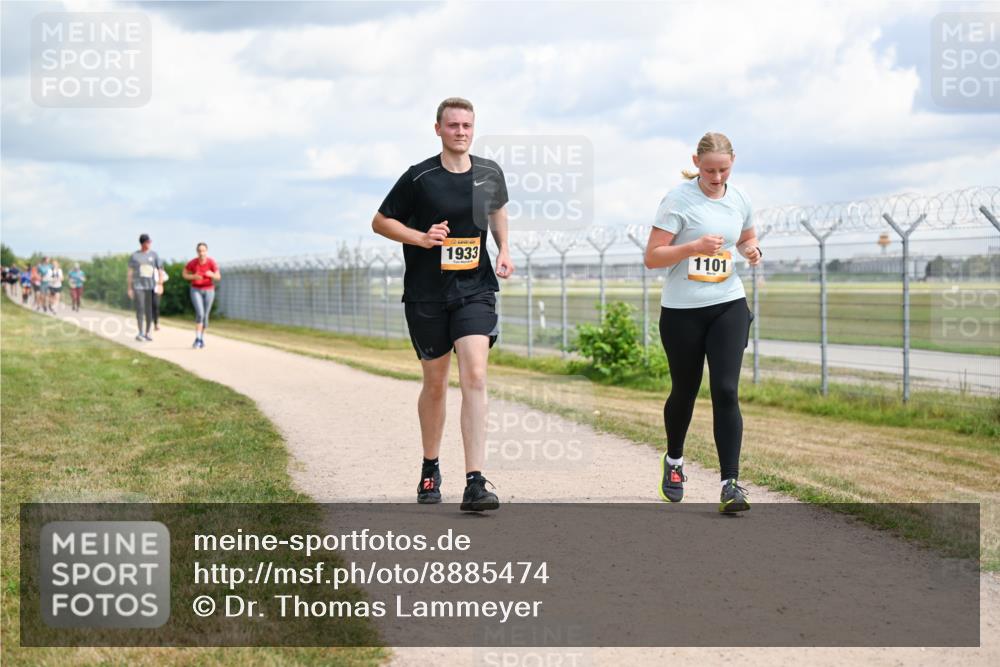 14.09.2025 - Airport Race Dr. Thomas Lammeyer http://msf.ph/oto/8885474 14.09.2025 12:42:09 Laufen 1933, 1101 meine-sportfotos.de