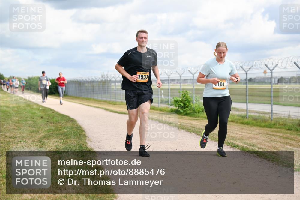14.09.2025 - Airport Race Dr. Thomas Lammeyer http://msf.ph/oto/8885476 14.09.2025 12:42:09 Laufen 1933, 101 meine-sportfotos.de