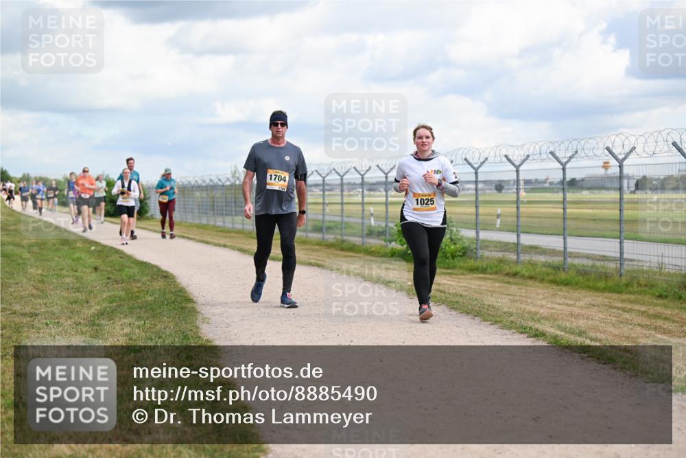 14.09.2025 - Airport Race Dr. Thomas Lammeyer http://msf.ph/oto/8885490 14.09.2025 12:42:23 Laufen 1704, 1704, 1025 meine-sportfotos.de