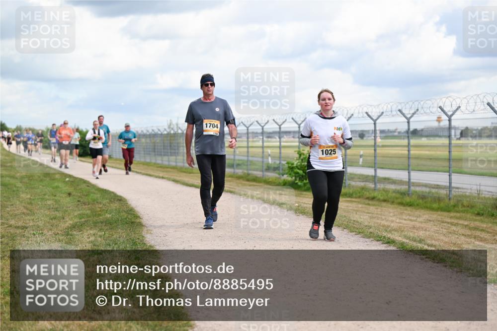 14.09.2025 - Airport Race Dr. Thomas Lammeyer http://msf.ph/oto/8885495 14.09.2025 12:42:24 Laufen 1704, 1025 meine-sportfotos.de