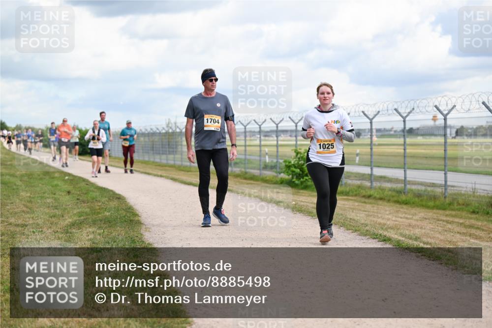 14.09.2025 - Airport Race Dr. Thomas Lammeyer http://msf.ph/oto/8885498 14.09.2025 12:42:24 Laufen 1704, 1704, 1025 meine-sportfotos.de