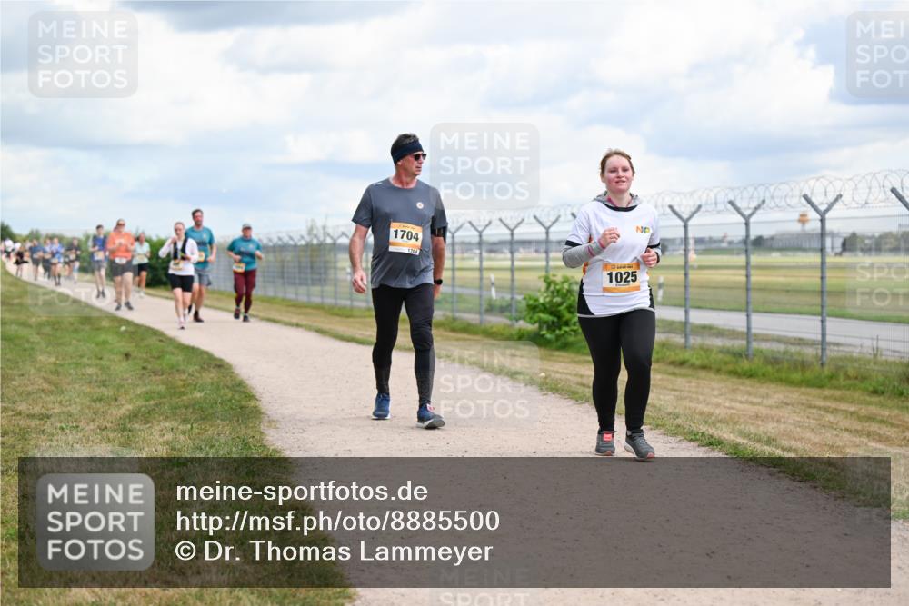14.09.2025 - Airport Race Dr. Thomas Lammeyer http://msf.ph/oto/8885500 14.09.2025 12:42:24 Laufen 1704, 1704, 1025 meine-sportfotos.de