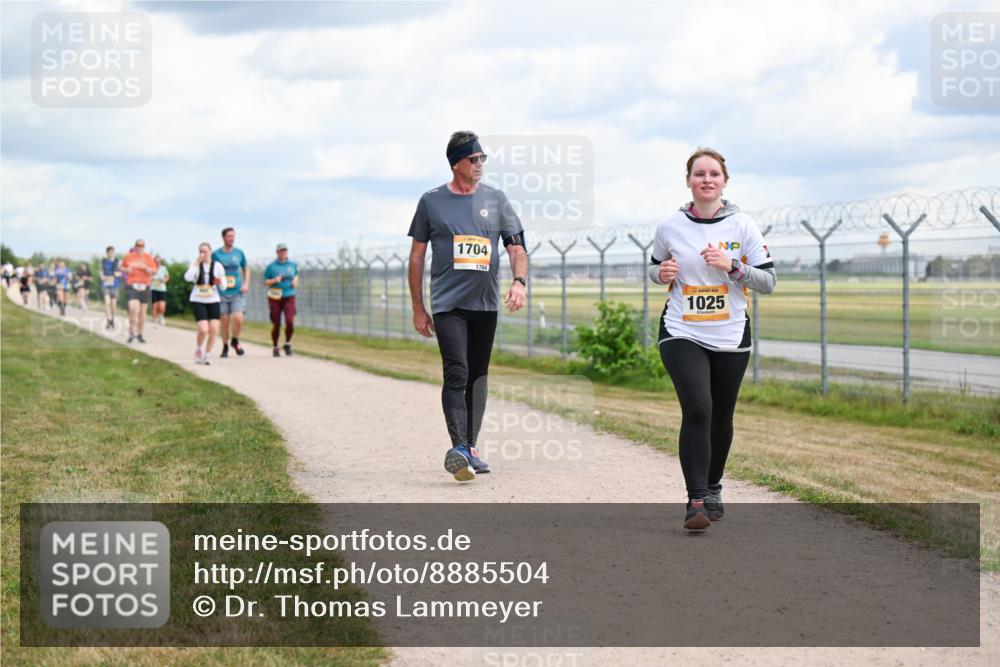 14.09.2025 - Airport Race Dr. Thomas Lammeyer http://msf.ph/oto/8885504 14.09.2025 12:42:25 Laufen 1704, 1704, 1025 meine-sportfotos.de