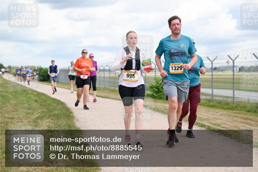 14.09.2025 - Airport Race Dr. Thomas Lammeyer http://msf.ph/oto/8885545 14.09.2025 12:42:33 Laufen 91, 995, 1329 meine-sportfotos.de