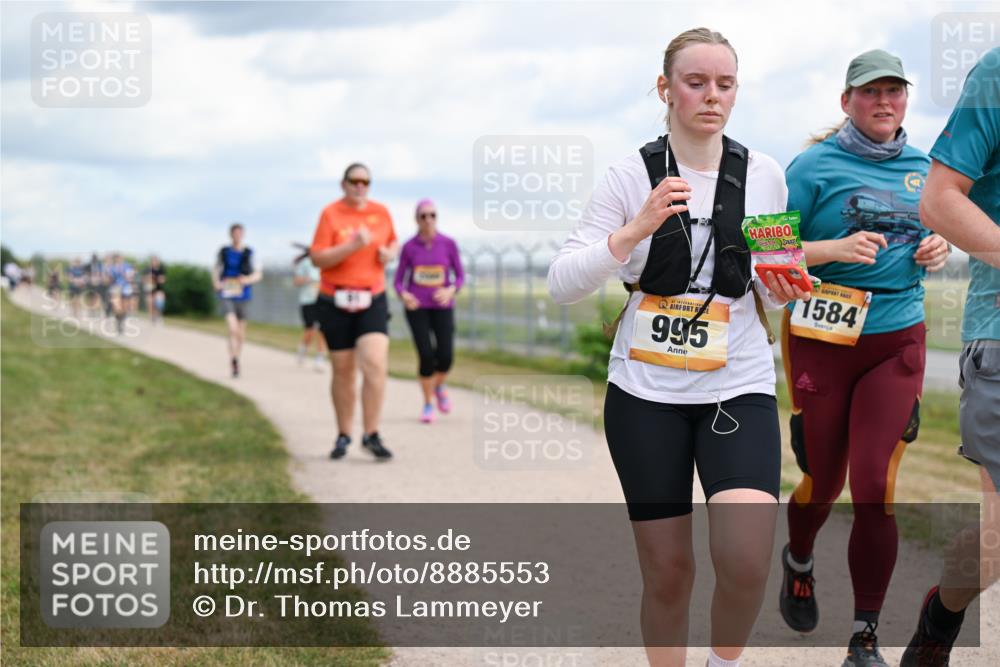 14.09.2025 - Airport Race Dr. Thomas Lammeyer http://msf.ph/oto/8885553 14.09.2025 12:42:34 Laufen 995, 1584 meine-sportfotos.de