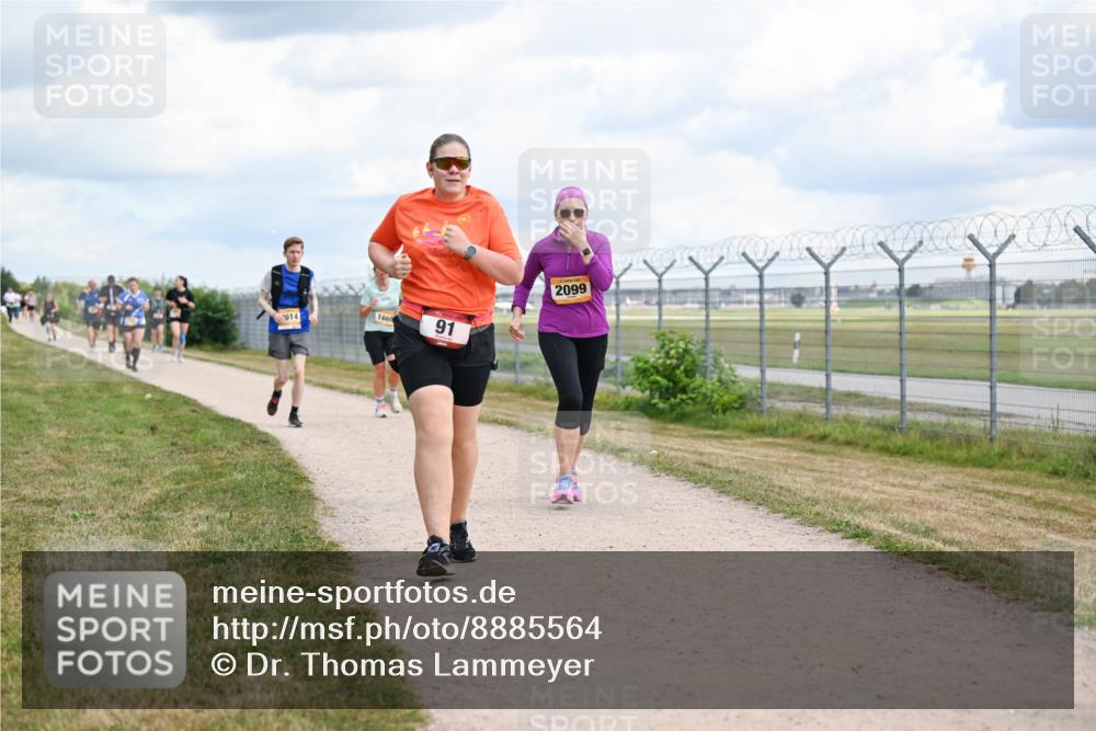 14.09.2025 - Airport Race Dr. Thomas Lammeyer http://msf.ph/oto/8885564 14.09.2025 12:42:35 Laufen 014, 1860, 91, 2099 meine-sportfotos.de