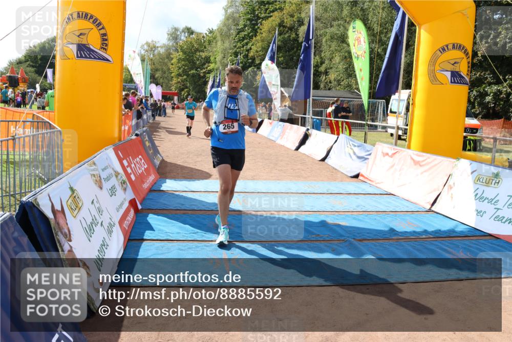 14.09.2025 - Airport Race Strokosch-Dieckow http://msf.ph/oto/8885592 14.09.2025 12:51:03 Ziel 103, 265, 585, 586, 1818 meine-sportfotos.de