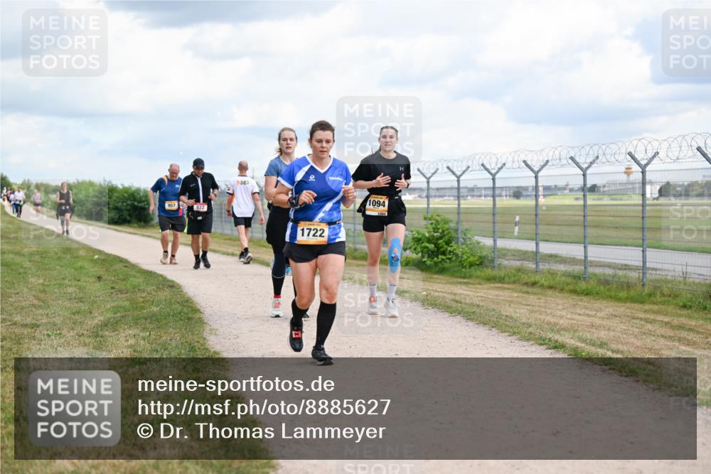 14.09.2025 - Airport Race Dr. Thomas Lammeyer http://msf.ph/oto/8885627 14.09.2025 12:42:48 Laufen 957, 1722, 1094, 1094 meine-sportfotos.de