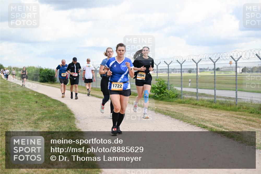 14.09.2025 - Airport Race Dr. Thomas Lammeyer http://msf.ph/oto/8885629 14.09.2025 12:42:48 Laufen 822, 1722, 1094, 1094 meine-sportfotos.de