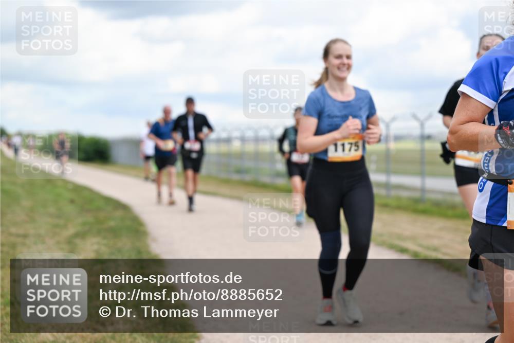 14.09.2025 - Airport Race Dr. Thomas Lammeyer http://msf.ph/oto/8885652 14.09.2025 12:42:51 Laufen 1175 meine-sportfotos.de