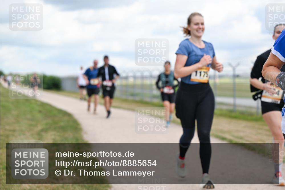14.09.2025 - Airport Race Dr. Thomas Lammeyer http://msf.ph/oto/8885654 14.09.2025 12:42:51 Laufen 1175 meine-sportfotos.de
