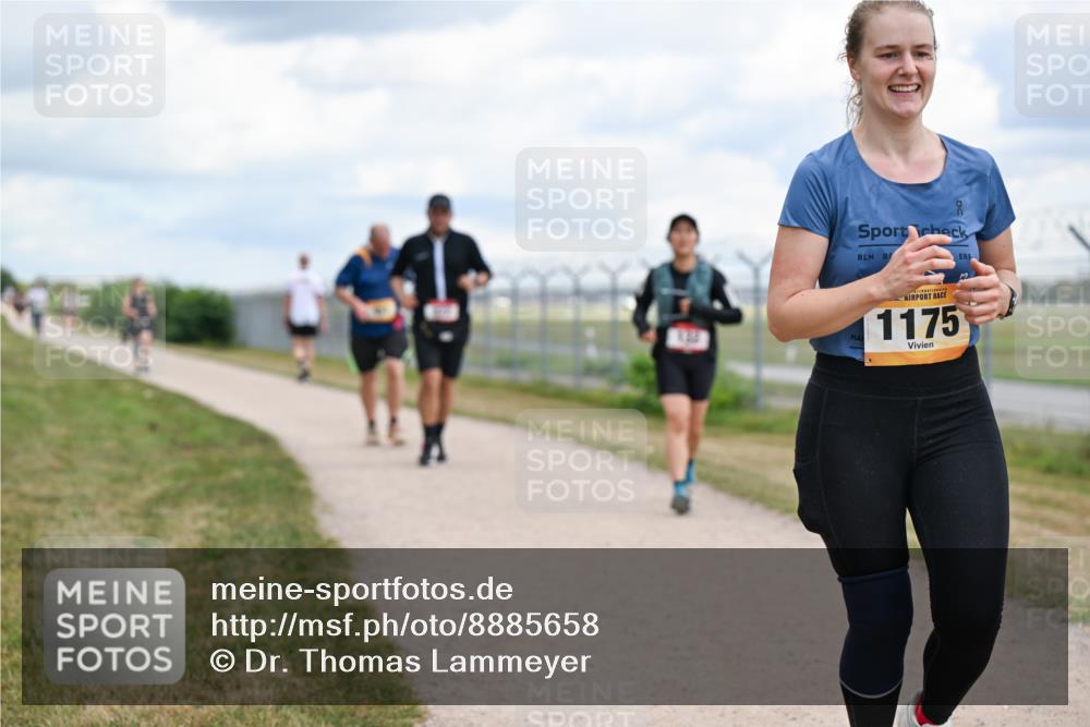 14.09.2025 - Airport Race Dr. Thomas Lammeyer http://msf.ph/oto/8885658 14.09.2025 12:42:52 Laufen 1175 meine-sportfotos.de