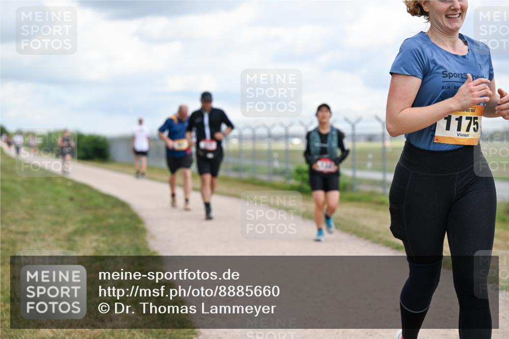 14.09.2025 - Airport Race Dr. Thomas Lammeyer http://msf.ph/oto/8885660 14.09.2025 12:42:52 Laufen 1175 meine-sportfotos.de