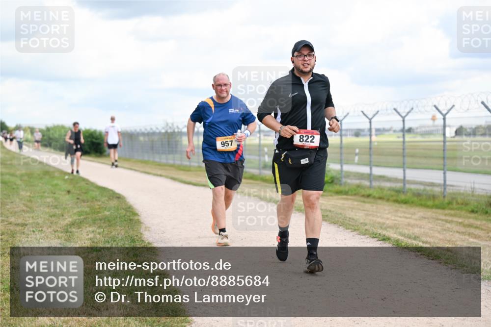 14.09.2025 - Airport Race Dr. Thomas Lammeyer http://msf.ph/oto/8885684 14.09.2025 12:42:55 Laufen 957, 822 meine-sportfotos.de