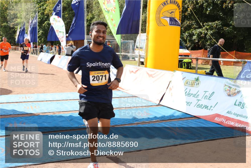 14.09.2025 - Airport Race Strokosch-Dieckow http://msf.ph/oto/8885690 14.09.2025 12:51:18 Ziel 246, 2071, 4214 meine-sportfotos.de