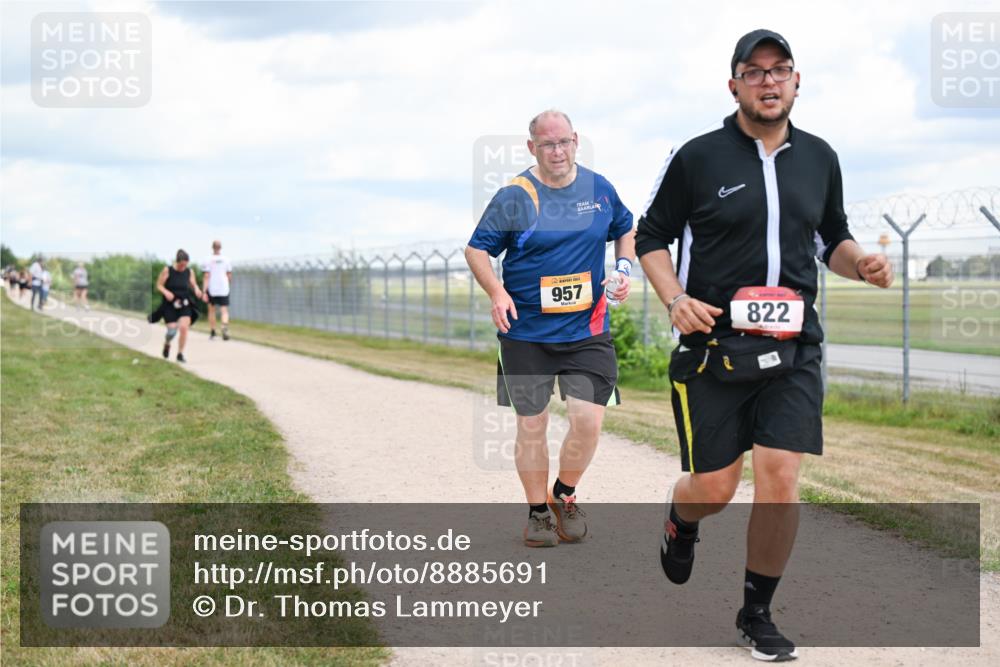 14.09.2025 - Airport Race Dr. Thomas Lammeyer http://msf.ph/oto/8885691 14.09.2025 12:42:55 Laufen 957, 822 meine-sportfotos.de