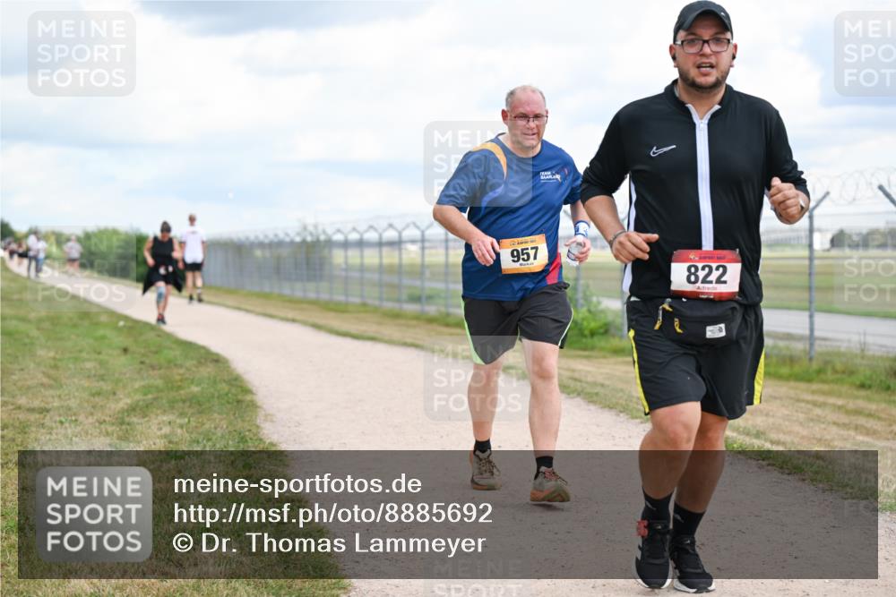 14.09.2025 - Airport Race Dr. Thomas Lammeyer http://msf.ph/oto/8885692 14.09.2025 12:42:56 Laufen 957, 822 meine-sportfotos.de