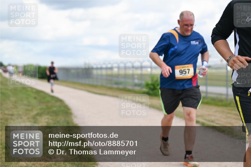 14.09.2025 - Airport Race Dr. Thomas Lammeyer http://msf.ph/oto/8885701 14.09.2025 12:42:56 Laufen 957 meine-sportfotos.de