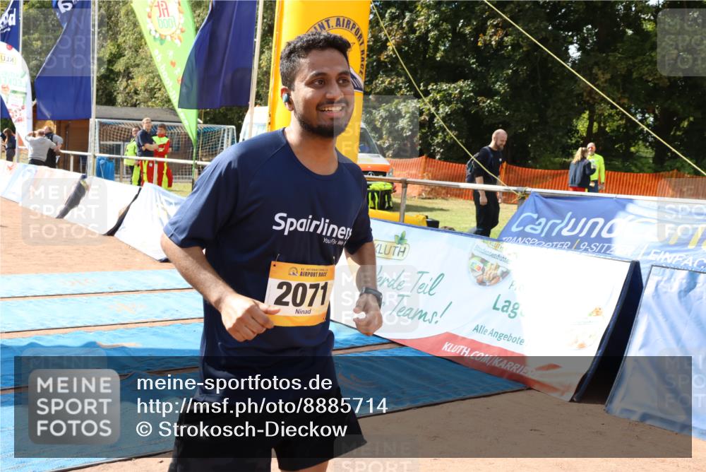 14.09.2025 - Airport Race Strokosch-Dieckow http://msf.ph/oto/8885714 14.09.2025 12:51:18 Ziel 246, 2071, 4214 meine-sportfotos.de