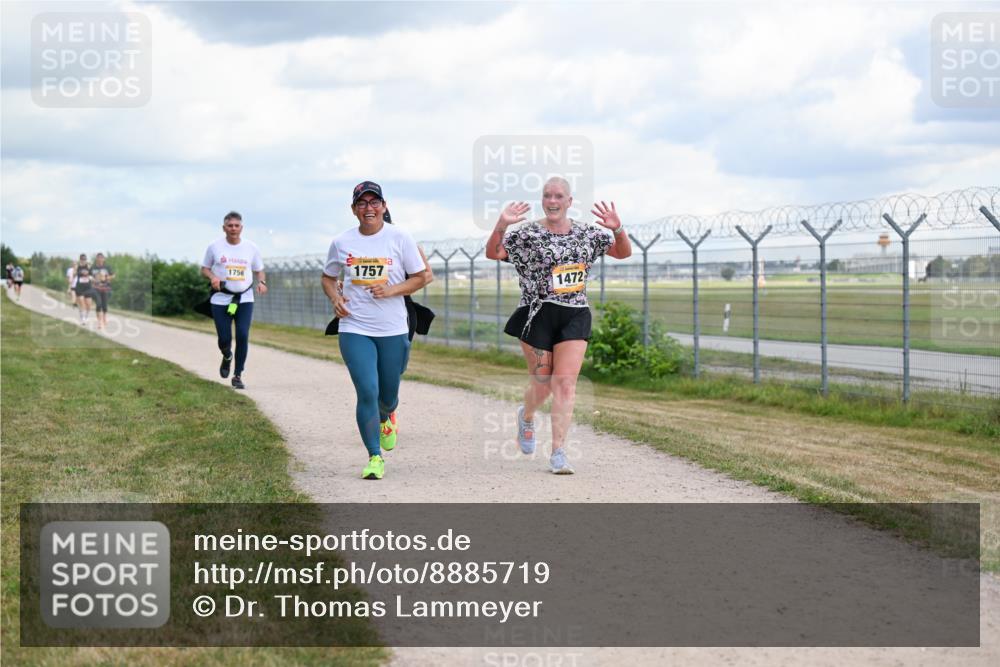 14.09.2025 - Airport Race Dr. Thomas Lammeyer http://msf.ph/oto/8885719 14.09.2025 12:43:22 Laufen 1756, 1757, 1472 meine-sportfotos.de