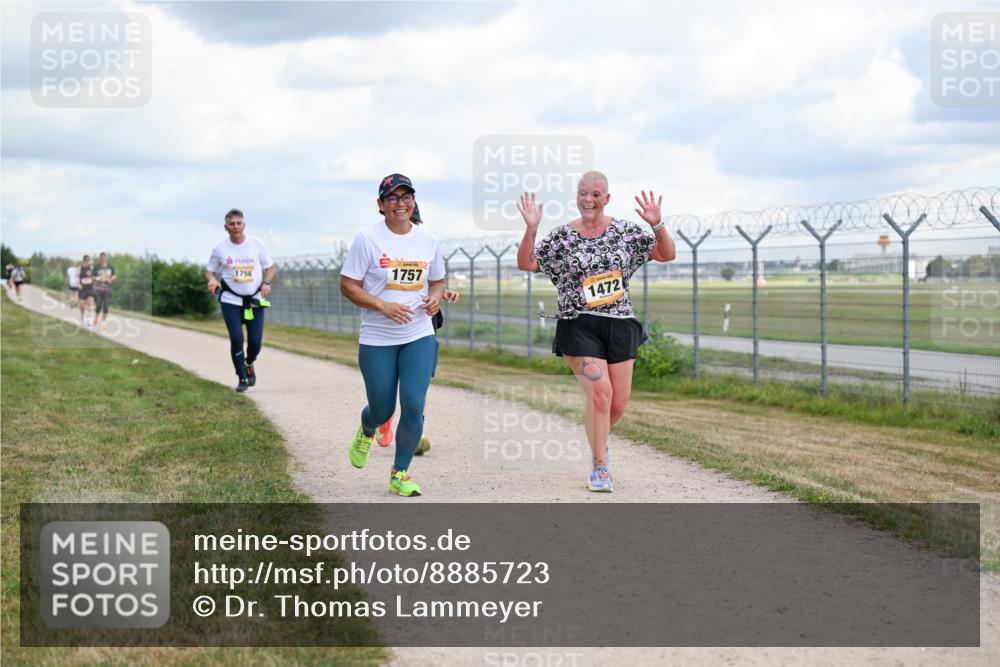 14.09.2025 - Airport Race Dr. Thomas Lammeyer http://msf.ph/oto/8885723 14.09.2025 12:43:23 Laufen 1756, 1757, 1472 meine-sportfotos.de