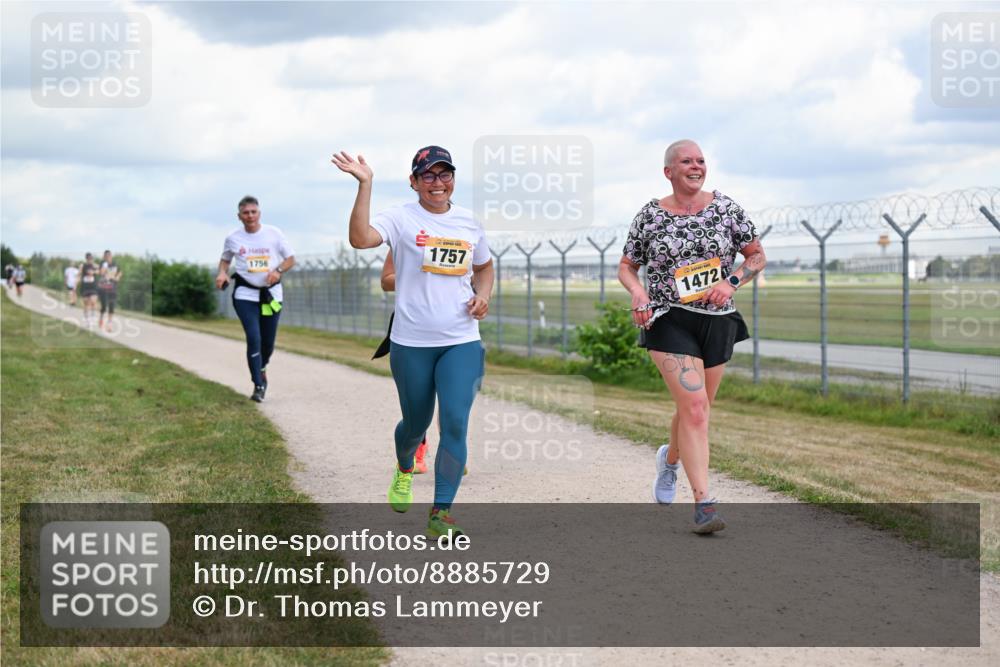14.09.2025 - Airport Race Dr. Thomas Lammeyer http://msf.ph/oto/8885729 14.09.2025 12:43:23 Laufen 1756, 1757, 1472 meine-sportfotos.de