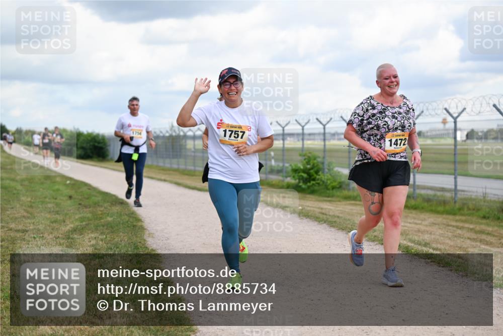 14.09.2025 - Airport Race Dr. Thomas Lammeyer http://msf.ph/oto/8885734 14.09.2025 12:43:24 Laufen 1756, 1757, 1472 meine-sportfotos.de