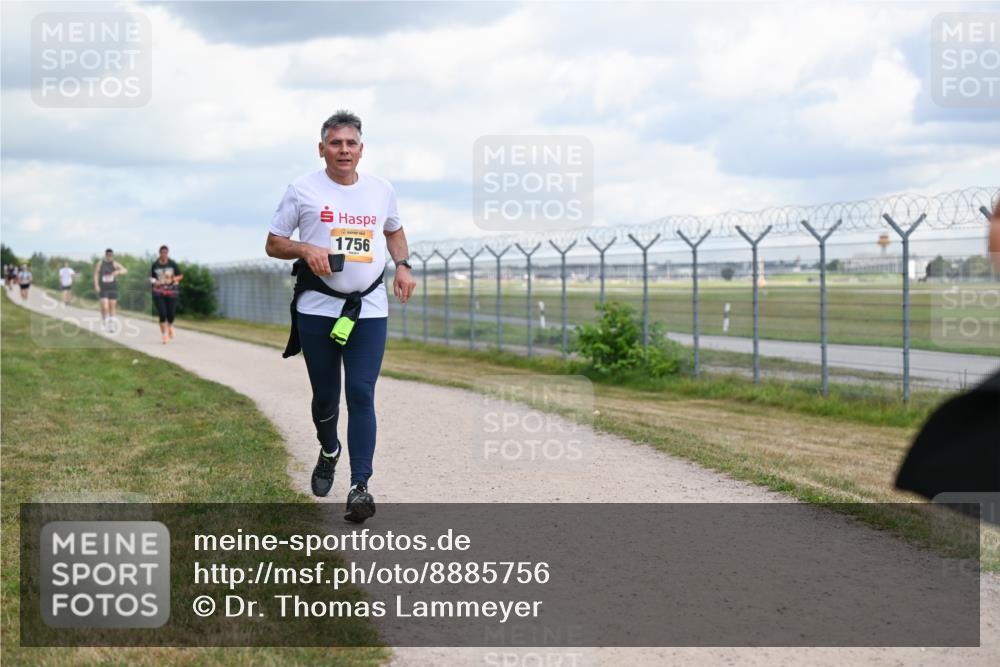 14.09.2025 - Airport Race Dr. Thomas Lammeyer http://msf.ph/oto/8885756 14.09.2025 12:43:27 Laufen 1756 meine-sportfotos.de