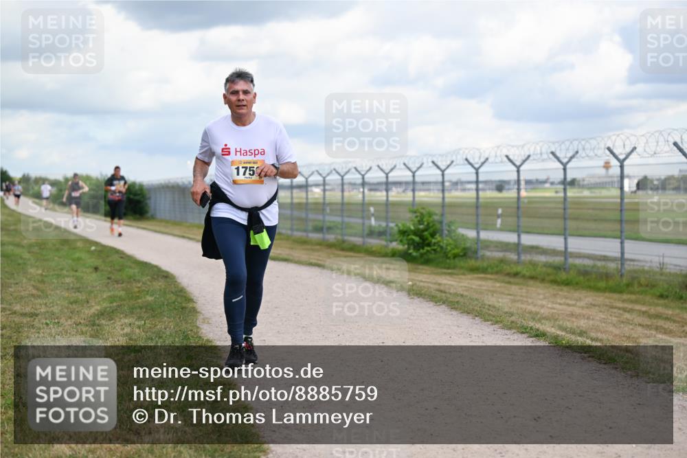 14.09.2025 - Airport Race Dr. Thomas Lammeyer http://msf.ph/oto/8885759 14.09.2025 12:43:27 Laufen 1759 meine-sportfotos.de