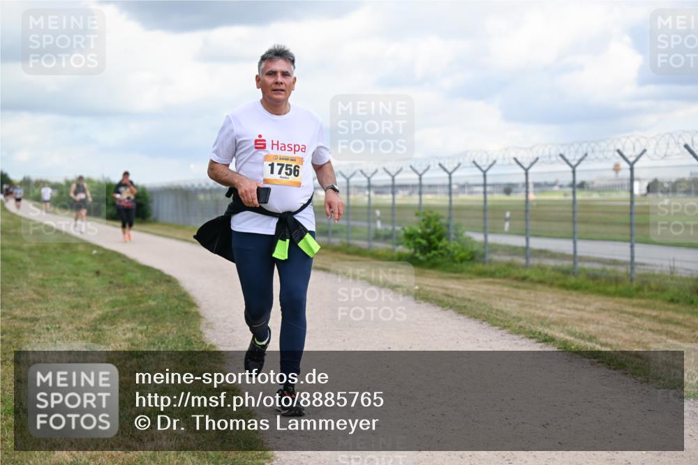 14.09.2025 - Airport Race Dr. Thomas Lammeyer http://msf.ph/oto/8885765 14.09.2025 12:43:28 Laufen 1756 meine-sportfotos.de