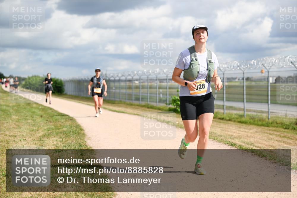 14.09.2025 - Airport Race Dr. Thomas Lammeyer http://msf.ph/oto/8885828 14.09.2025 12:44:04 Laufen 026 meine-sportfotos.de