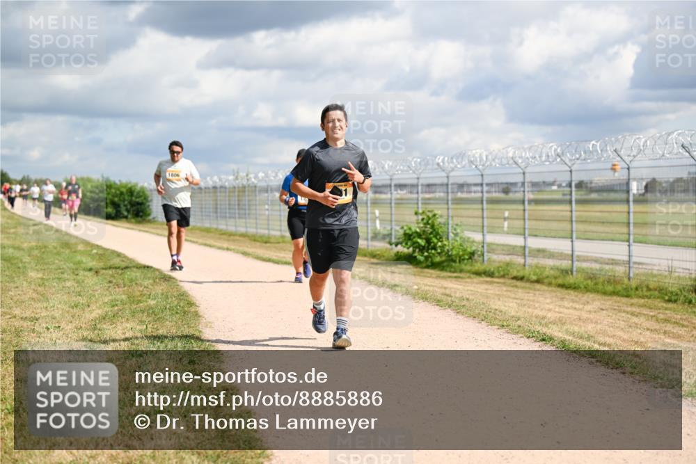 14.09.2025 - Airport Race Dr. Thomas Lammeyer http://msf.ph/oto/8885886 14.09.2025 12:44:29 Laufen 1806 meine-sportfotos.de