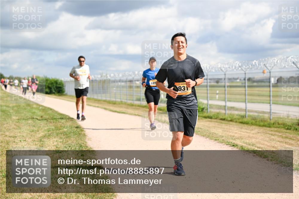 14.09.2025 - Airport Race Dr. Thomas Lammeyer http://msf.ph/oto/8885897 14.09.2025 12:44:30 Laufen 189, 931 meine-sportfotos.de