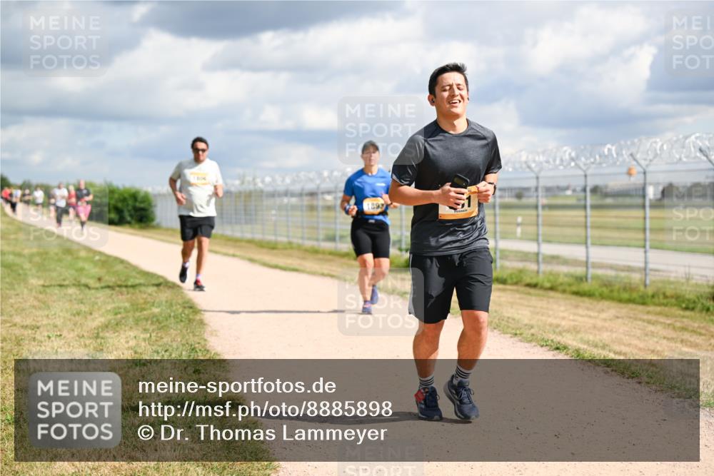 14.09.2025 - Airport Race Dr. Thomas Lammeyer http://msf.ph/oto/8885898 14.09.2025 12:44:30 Laufen 1893 meine-sportfotos.de