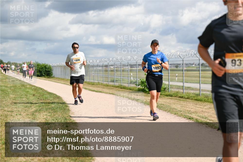 14.09.2025 - Airport Race Dr. Thomas Lammeyer http://msf.ph/oto/8885907 14.09.2025 12:44:32 Laufen 1806, 1893, 93 meine-sportfotos.de