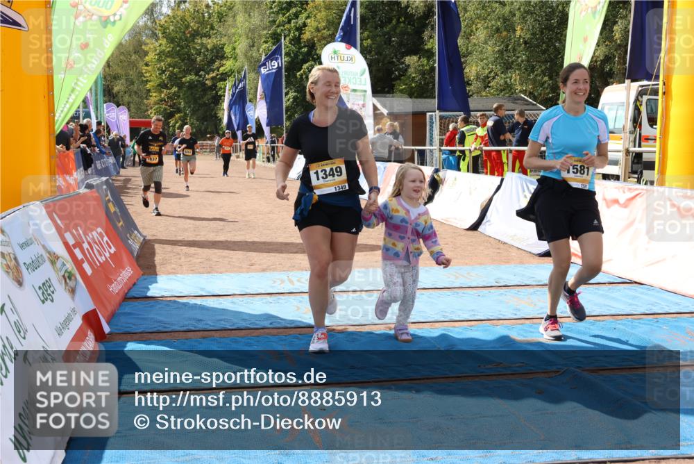 14.09.2025 - Airport Race Strokosch-Dieckow http://msf.ph/oto/8885913 14.09.2025 12:51:51 Ziel 317, 352, 1349, 1581, 1637, 2013, 4212, 4262 meine-sportfotos.de