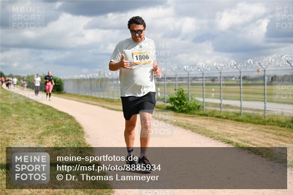 14.09.2025 - Airport Race Dr. Thomas Lammeyer http://msf.ph/oto/8885934 14.09.2025 12:44:35 Laufen 1806 meine-sportfotos.de