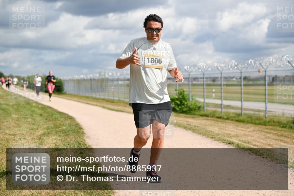 14.09.2025 - Airport Race Dr. Thomas Lammeyer http://msf.ph/oto/8885937 14.09.2025 12:44:35 Laufen 1806 meine-sportfotos.de