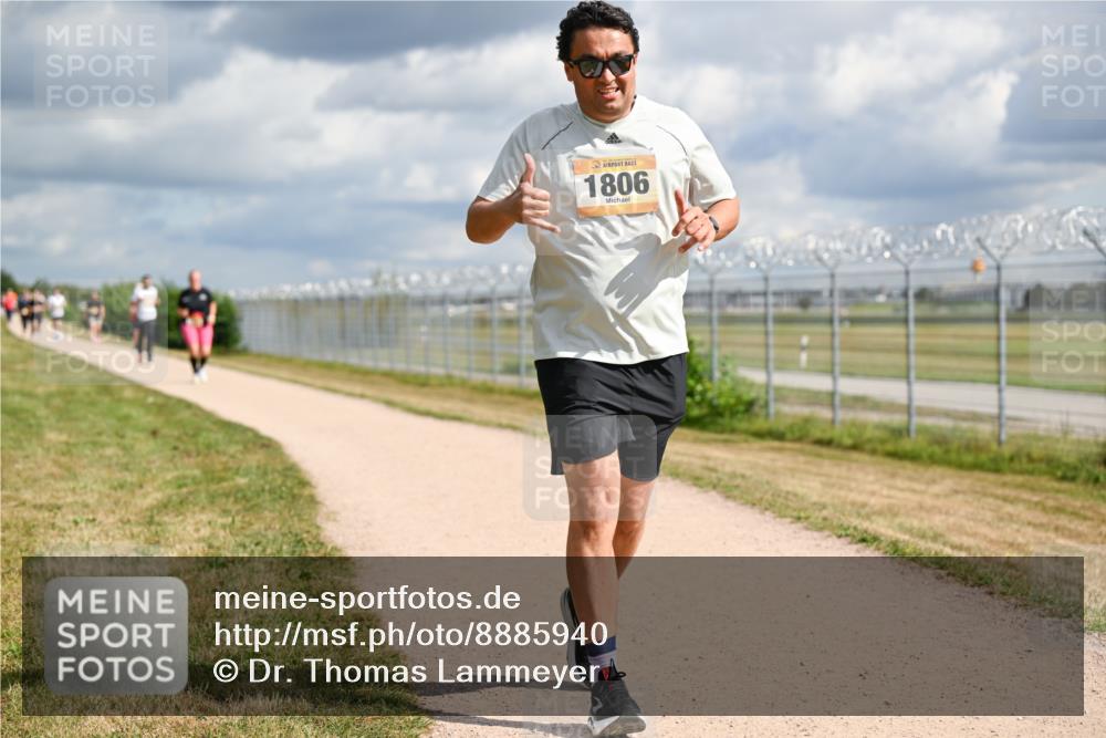 14.09.2025 - Airport Race Dr. Thomas Lammeyer http://msf.ph/oto/8885940 14.09.2025 12:44:35 Laufen 1806 meine-sportfotos.de