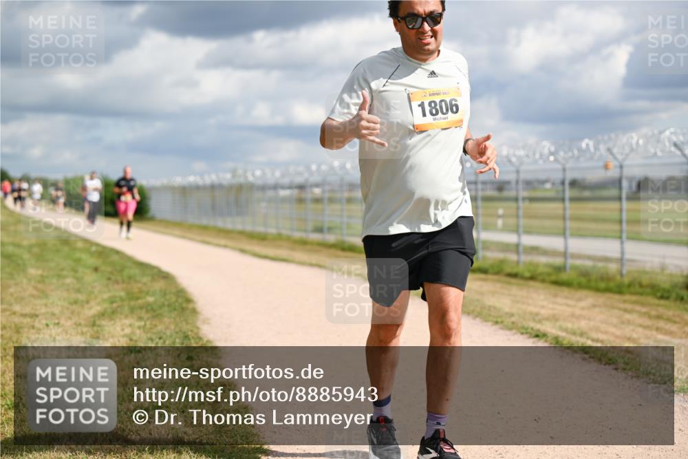 14.09.2025 - Airport Race Dr. Thomas Lammeyer http://msf.ph/oto/8885943 14.09.2025 12:44:36 Laufen 1806 meine-sportfotos.de