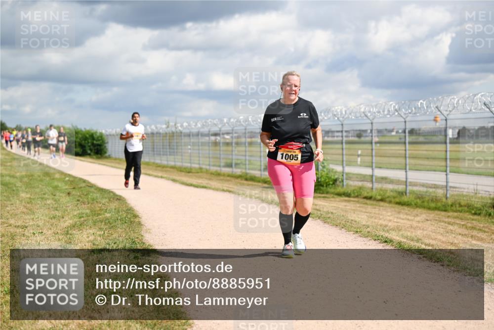 14.09.2025 - Airport Race Dr. Thomas Lammeyer http://msf.ph/oto/8885951 14.09.2025 12:44:46 Laufen 1005 meine-sportfotos.de