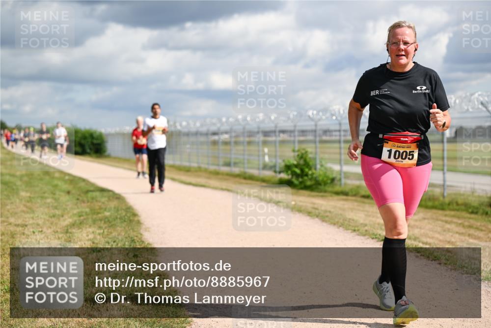 14.09.2025 - Airport Race Dr. Thomas Lammeyer http://msf.ph/oto/8885967 14.09.2025 12:44:47 Laufen 1005 meine-sportfotos.de