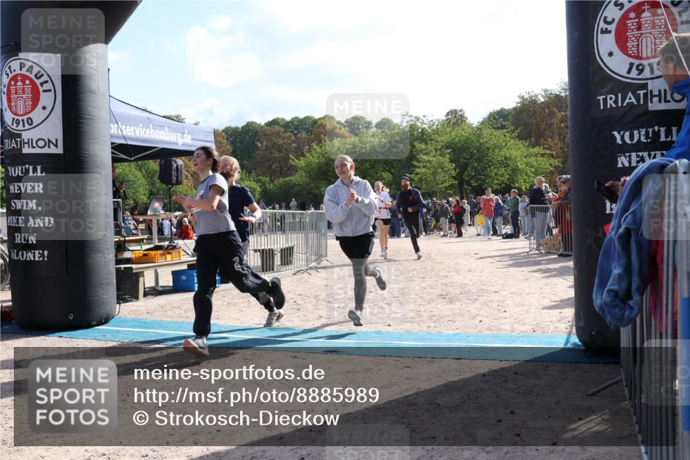 14.09.2025 - Stadtparktriathlon Strokosch-Dieckow http://msf.ph/oto/8885989 14.09.2025 11:08:59 Ziel 528, 586 meine-sportfotos.de
