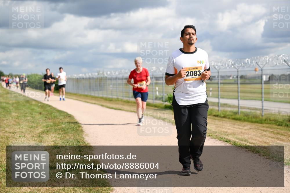 14.09.2025 - Airport Race Dr. Thomas Lammeyer http://msf.ph/oto/8886004 14.09.2025 12:44:53 Laufen 2083 meine-sportfotos.de