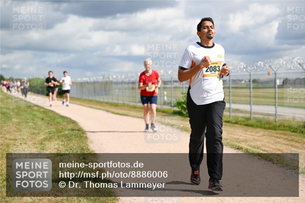 14.09.2025 - Airport Race Dr. Thomas Lammeyer http://msf.ph/oto/8886006 14.09.2025 12:44:53 Laufen 2083 meine-sportfotos.de